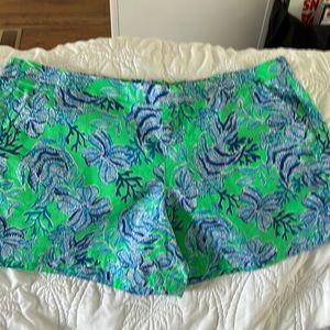 Lilly P Ocean View Shorts, w/pockets and pocket in back New